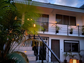 DEANE HOUSE, Bora Bora